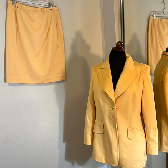 Escada 2 piece skirt